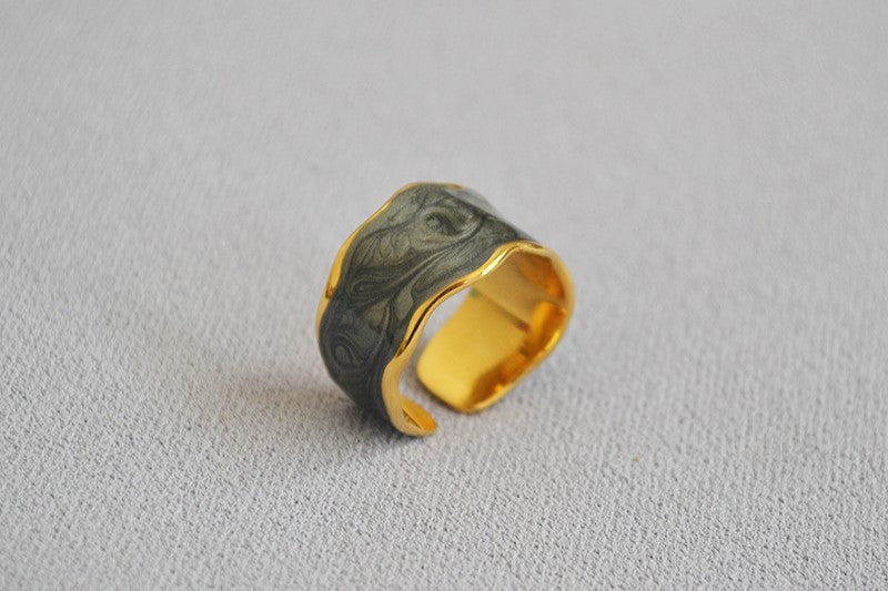 Anello smaltato