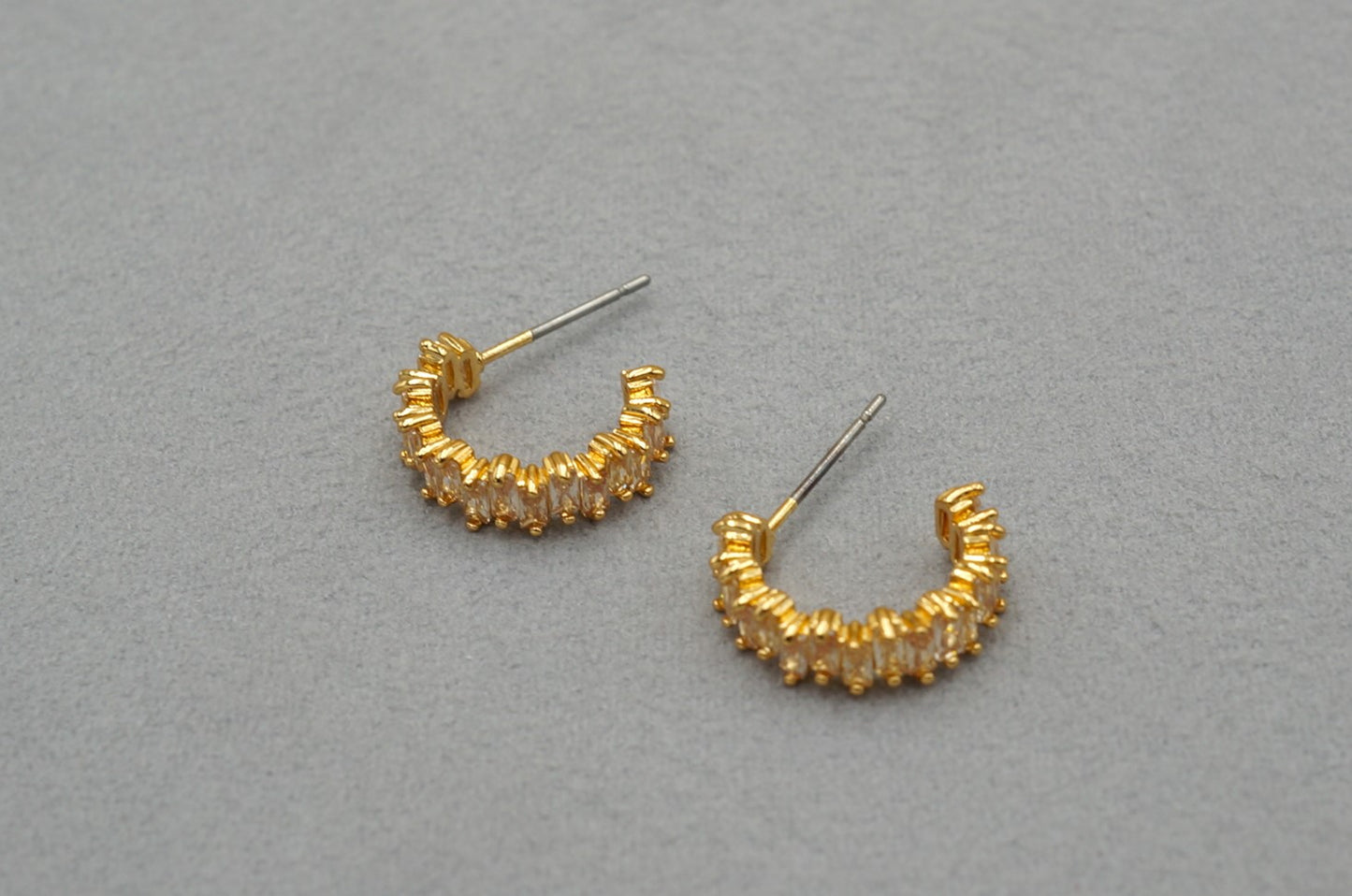 Orecchini a cristallo zigzag