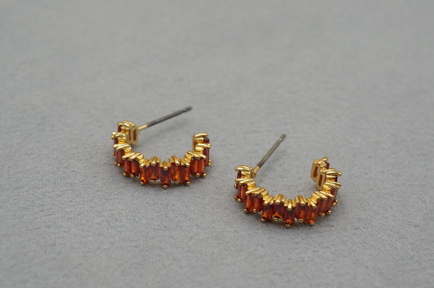 Orecchini a cristallo zigzag