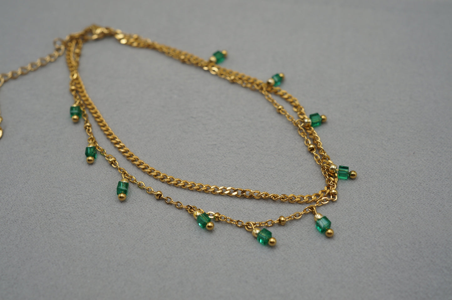 cavigliera a doppio filo con perline pendente