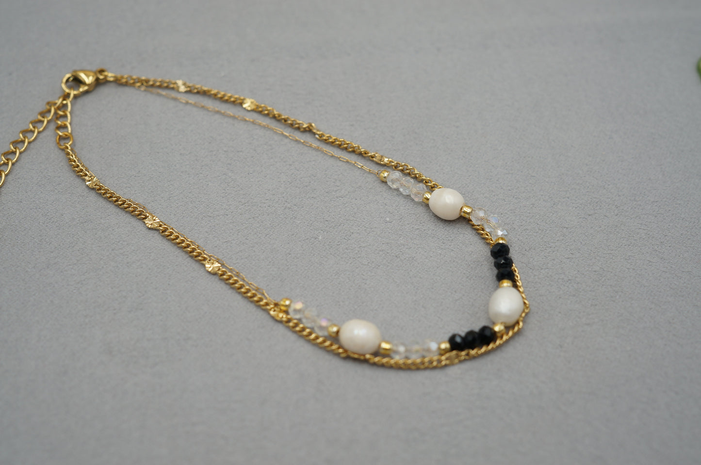 Cavigliera con perline e perla di fiume