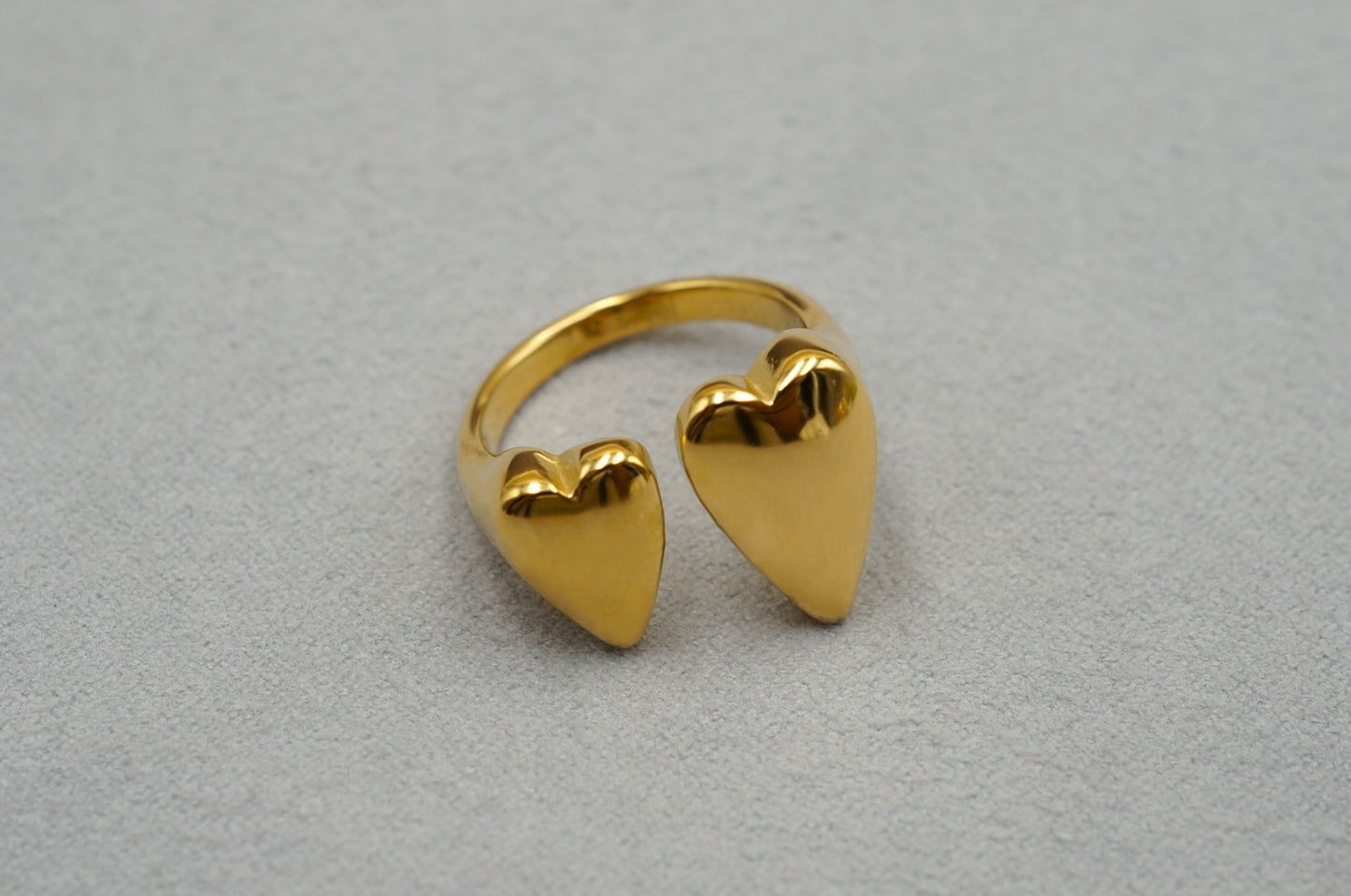 Anello cuori regolabile