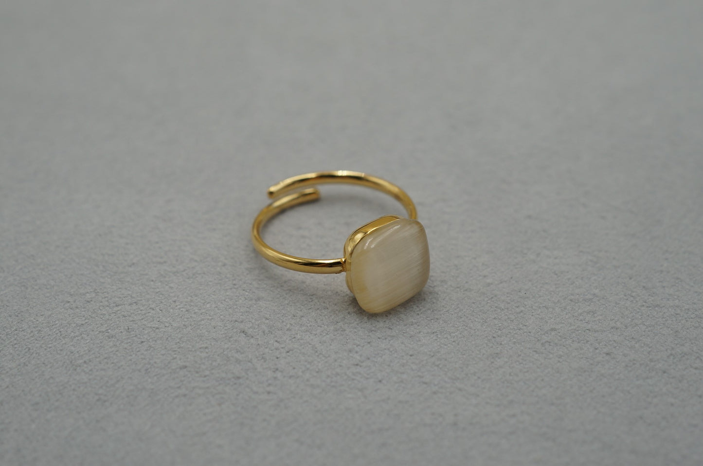 Anello nude