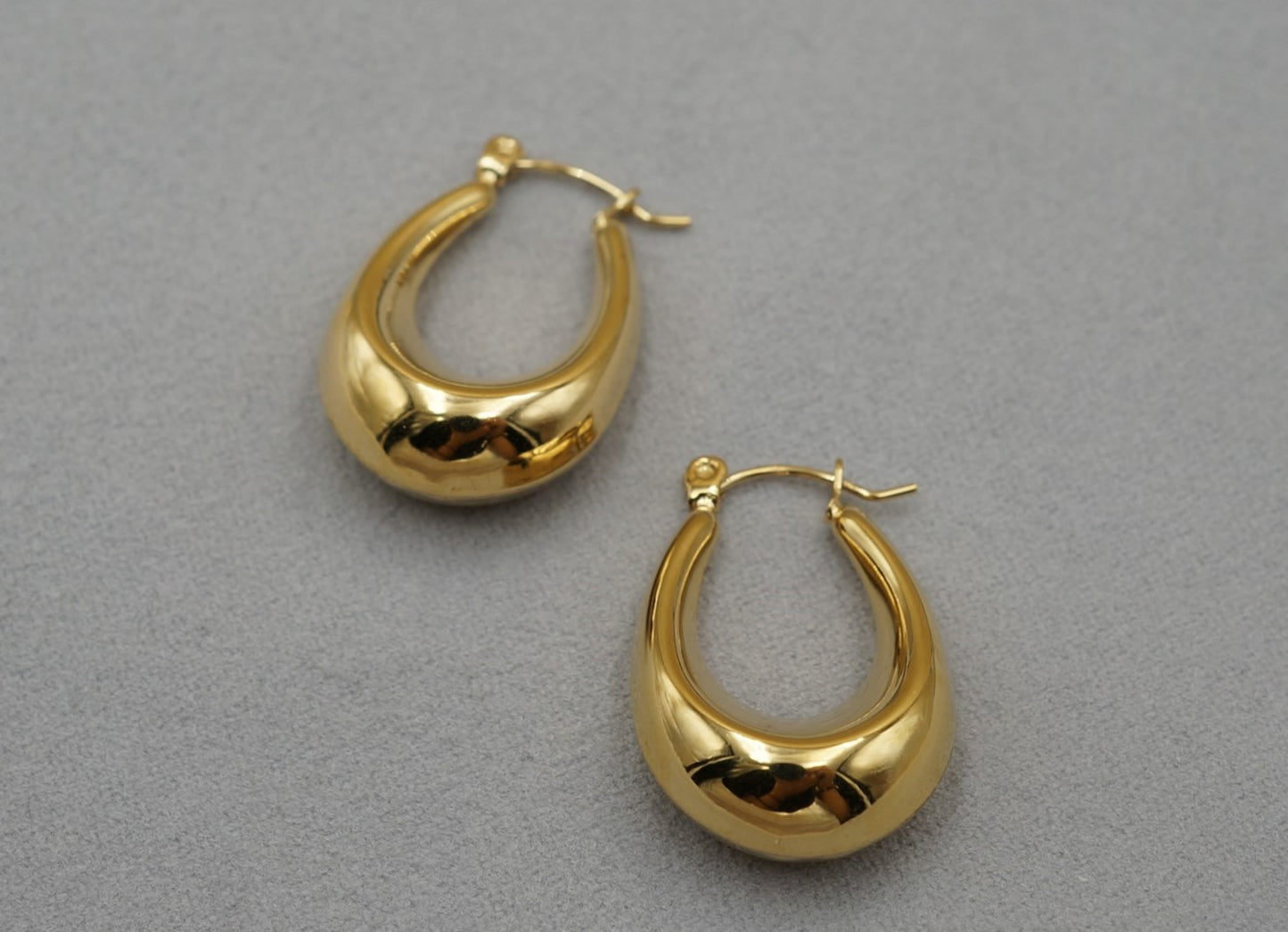 Orecchini ad anelle goccia ovali