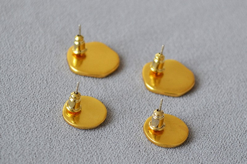 Rose and tulip button earrings