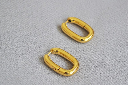 Orecchini A Cerchio Pendenti Ovali In Vero Ottone Placcato Oro 18k Con Zirconi E Smalto Perla Rosa Orecchini A Cerchio Pendenti Ovali In Vero Ottone Placcato Oro 18k Con Zirconi E Smalto Perla Rosa